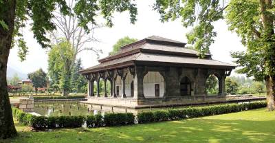 Explore the Mughal gardens of Kashmir