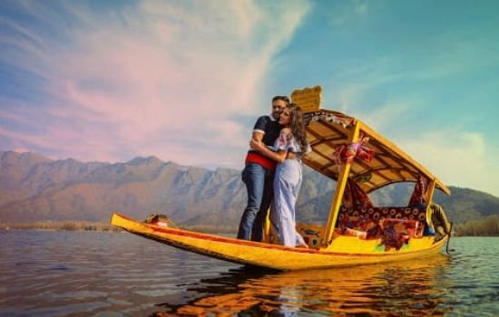 Kashmir Honeymoon Special – Gulmarg, Pahalgam - 6 Days