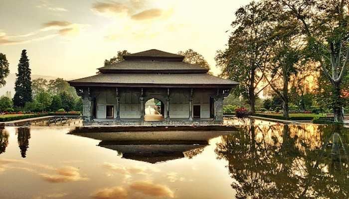 Mughal Gardens in Srinagar Kashmir