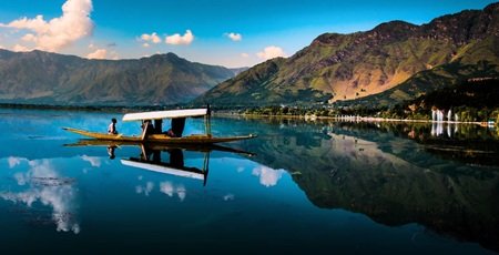 Kashmir Tour Packages from Pune by Flight
