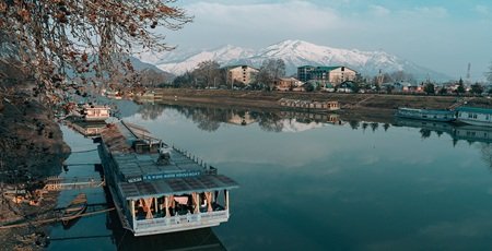 Kashmir Tour Packages from Surat by Flight