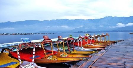 Kashmir Tour Packages from Surat by Train